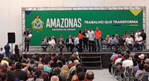 AO VIVO | Governador Wilson Lima realiza nova ação de regularização fundiária e de reassentamento de famílias